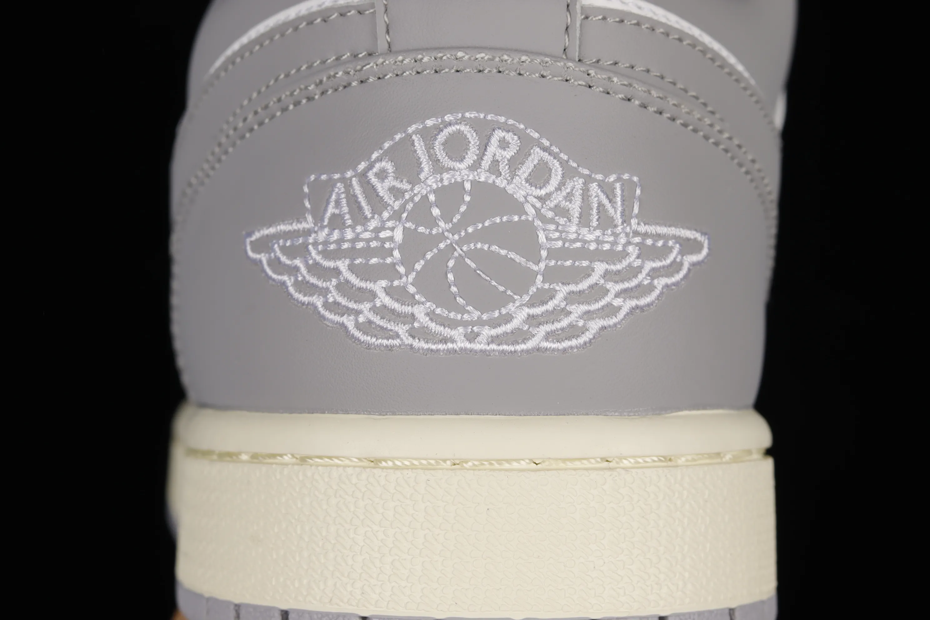 All categories Air Jordan Jordan series basketball shoes Air Jordan 1 Low Air Jordan 1 Low "Vintage Grey" AJ Joe 1 white gray 553558-053